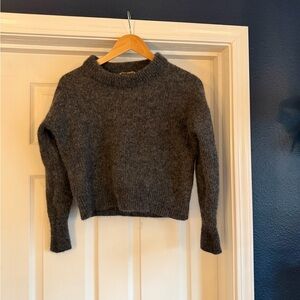 Everlane Charcoal Women's Crew Neck Sweater